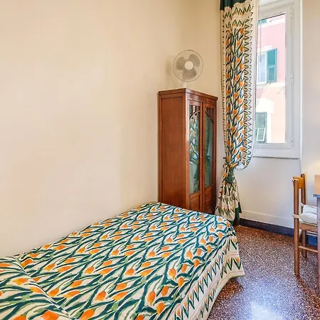 Apartmán In With House Sea View