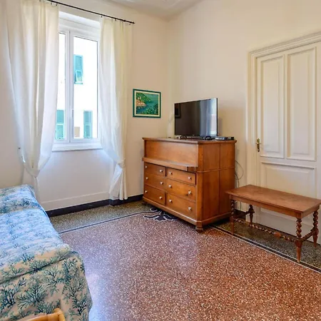 In With House Sea View Apartmán Camogli