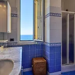 4 Bedroom Lovely In Camogli