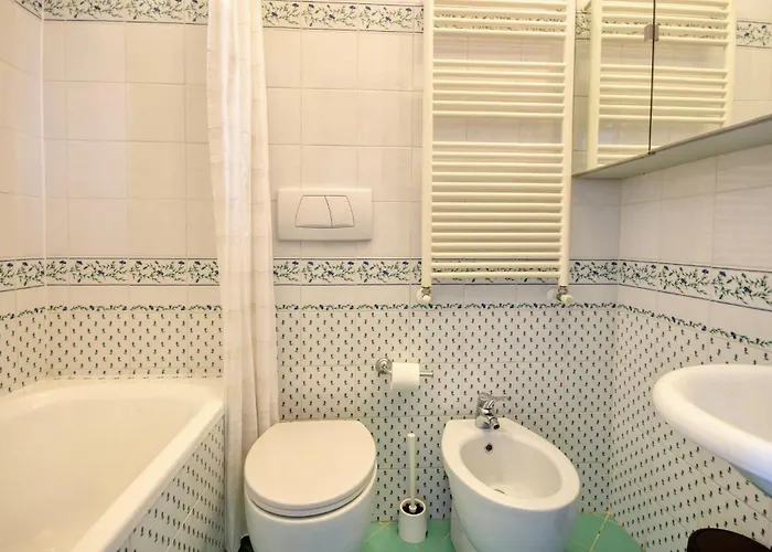 4 Bedroom Lovely In *