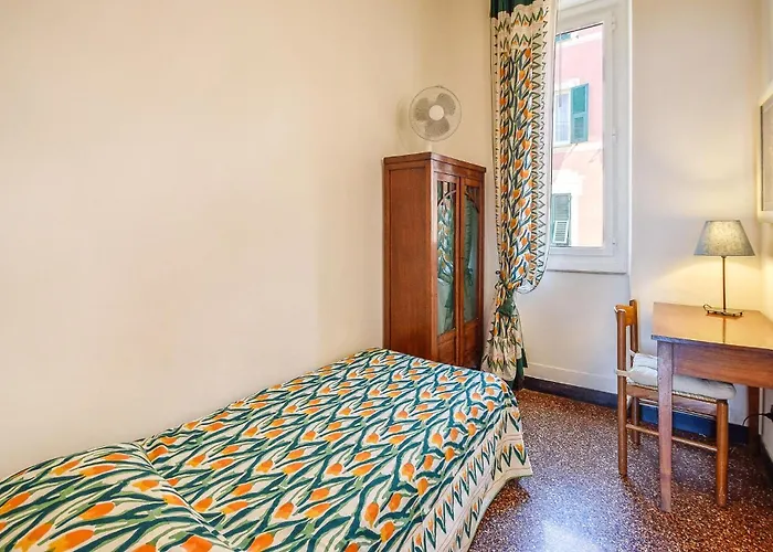 شقة 4 Bedroom Lovely In