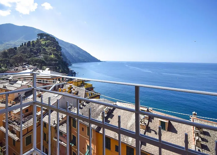 4 Bedroom Lovely In Apartamento